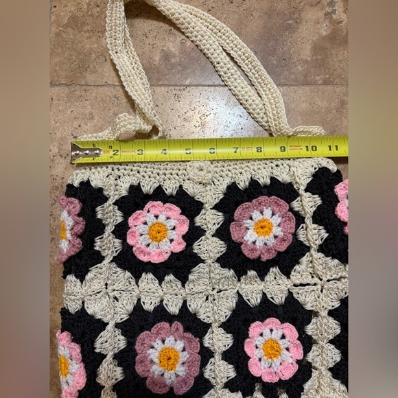 Crochet Daisy Bag: Handmade Cotton Floral Purse with  DAISY CROCHETED PURSE